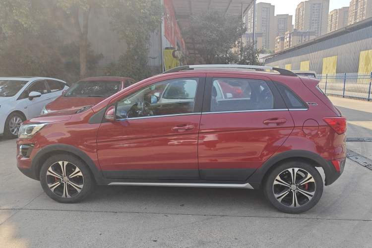 Used BAIC Senova X25 2015 1.5L Manual Elite Edition Exterior 3