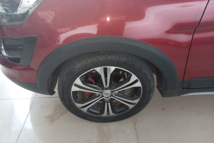 Used BAIC Senova X25 2015 1.5L Manual Elite Edition Exterior 7
