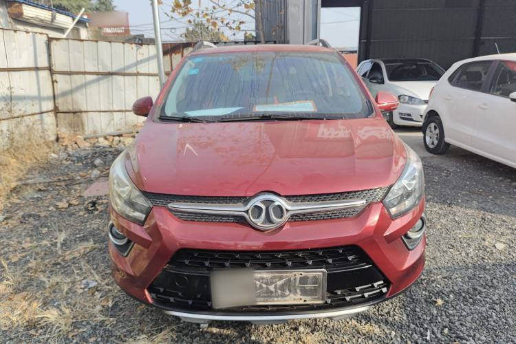 Used BAIC Senova X25 2015 1.5L manual Comfort trim level Front