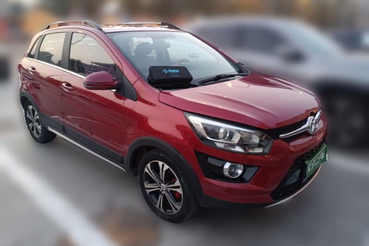 Used BAIC Senova X25 2015 1.5L Automatic Elite Model Front Right 45 Deg