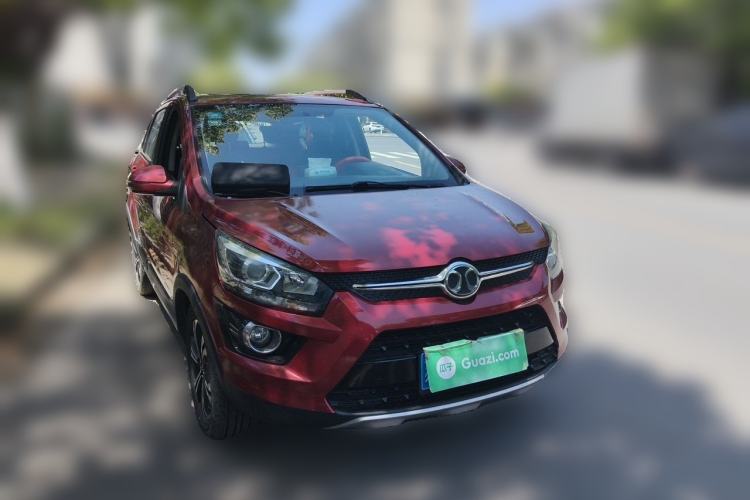 Used BAIC Senova X25 2015 1.5L Manual Elite Edition Front Right 45 Deg