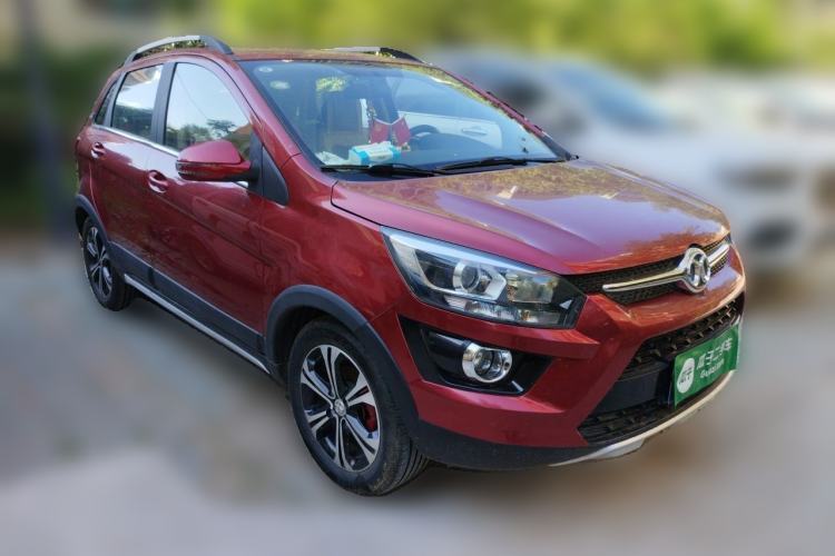 Used BAIC Senova X25 2015 1.5L Manual Elite Edition Front Right 45 Deg