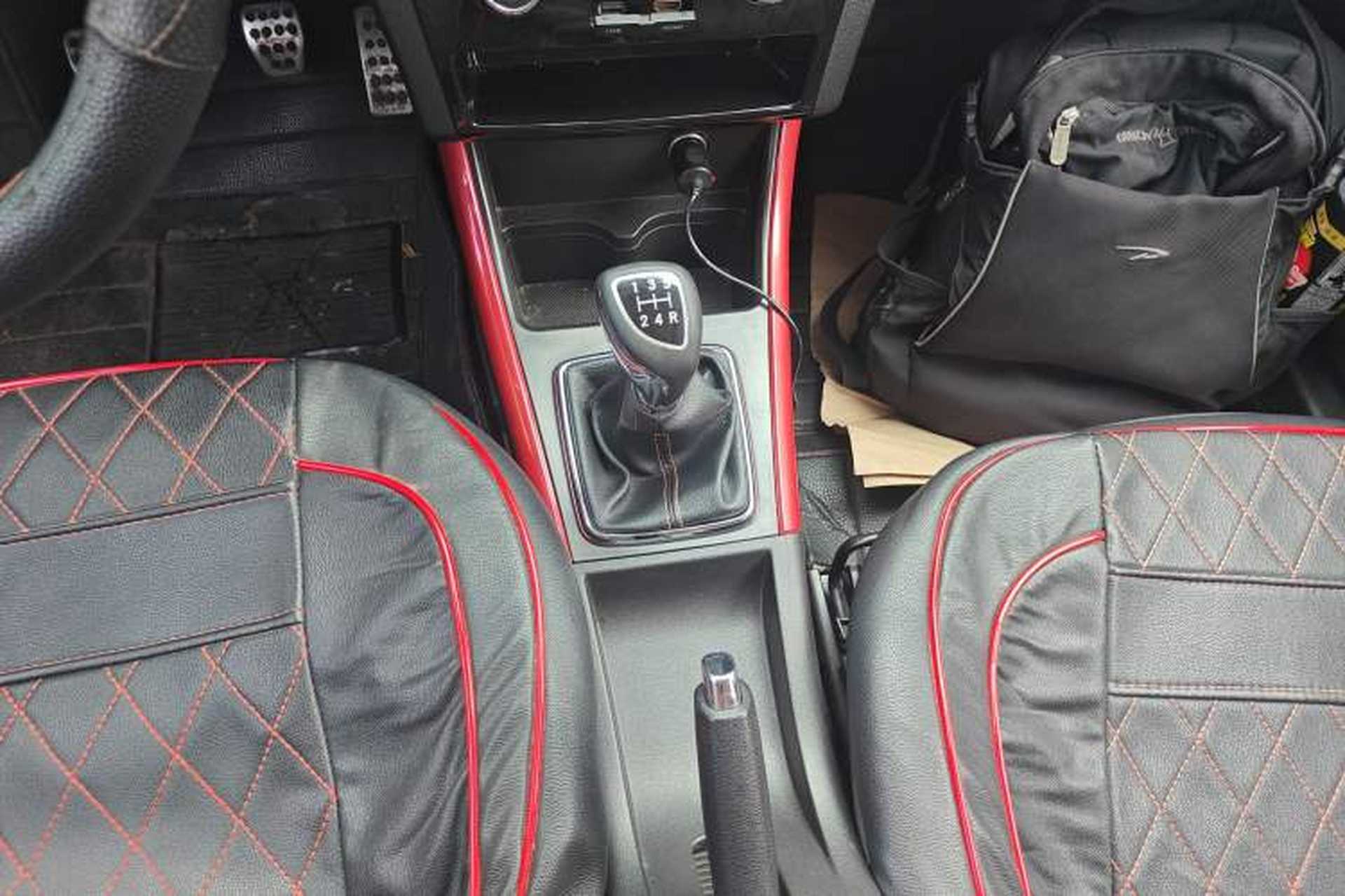 Used BAIC Senova X25 2015 1.5L Manual Elite Edition Gear Lever
