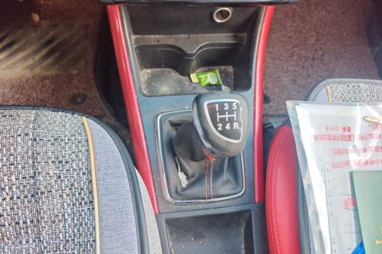Used BAIC Senova X25 2015 1.5L Manual Elite Edition Gear Lever