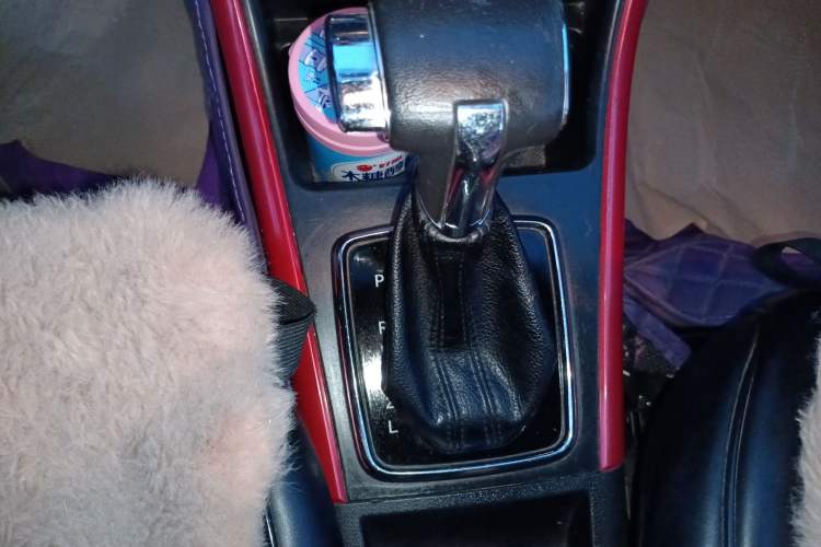 Used BAIC Senova X25 2015 1.5L Automatic Elite Model Gear Lever