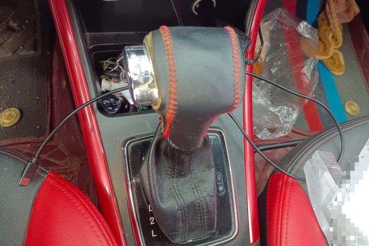 Used BAIC Senova X25 2015 1.5L Automatic Elite Model Gear Lever