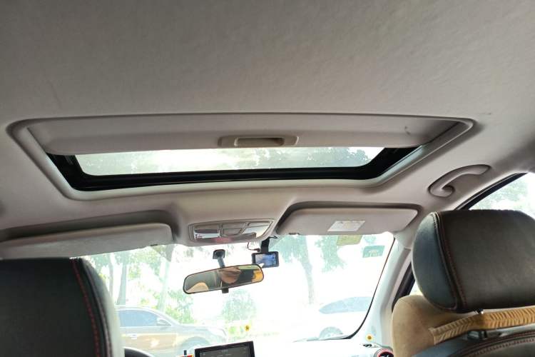 Used BAIC Senova X25 2015 1.5L Automatic Elite Model Headliner