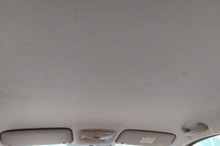 Used BAIC Senova X25 2015 1.5L manual Comfort trim level Headliner