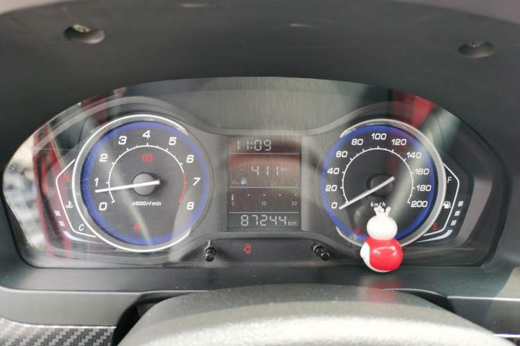 Used BAIC Senova X25 2015 1.5L manual Comfort trim level Instrument Cluster