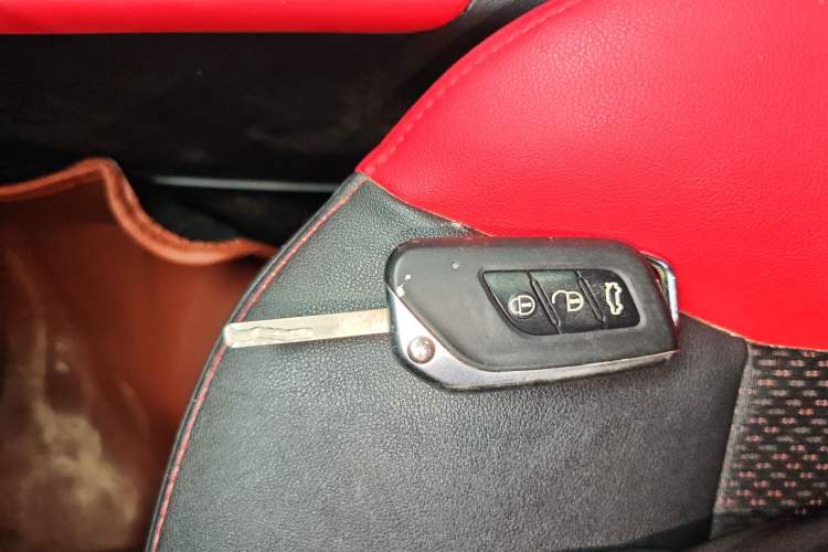 Used BAIC Senova X25 2015 1.5L Manual Elite Edition Interior 1