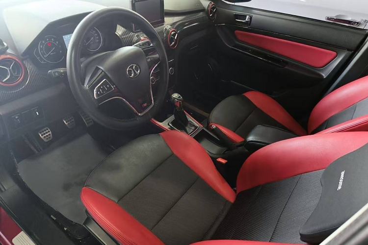 Used BAIC Senova X25 2015 1.5L Manual Elite Edition Interior 1