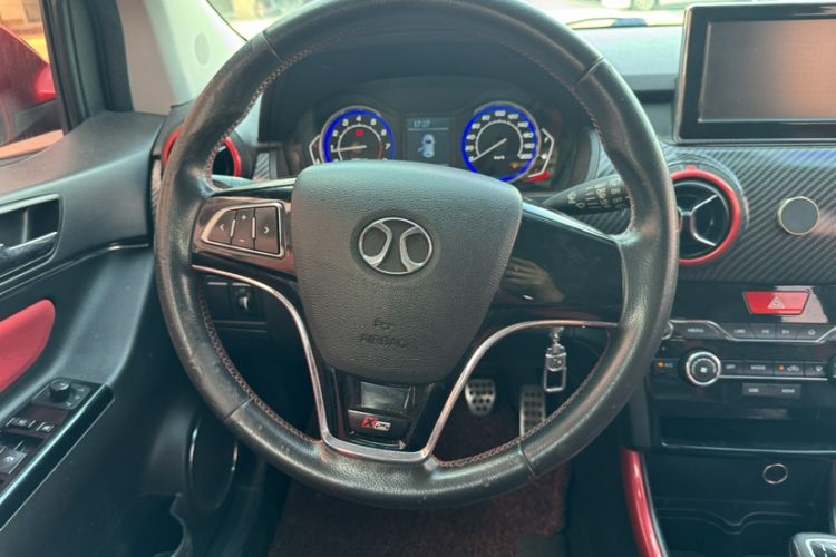 Used BAIC Senova X25 2015 1.5L Manual Elite Edition Interior 2