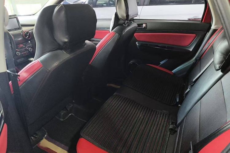 Used BAIC Senova X25 2015 1.5L Manual Elite Edition Interior 2
