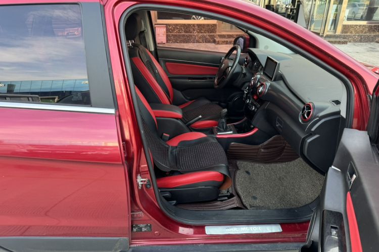 Used BAIC Senova X25 2015 1.5L Manual Elite Edition Interior 7
