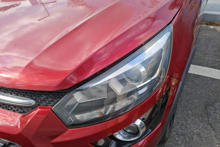 Used BAIC Senova X25 2015 1.5L Manual Elite Edition Left Front Headlight