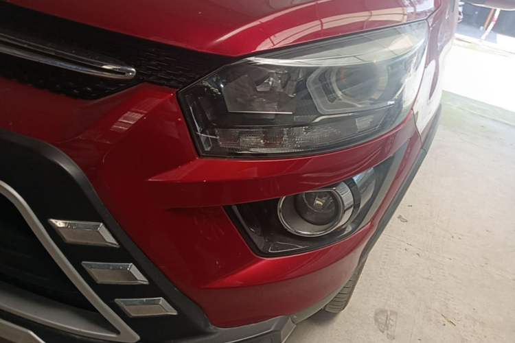 Used BAIC Senova X25 2015 1.5L Manual Elite Edition Left Front Headlight