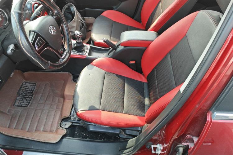 Used BAIC Senova X25 2015 1.5L Manual Elite Edition Left Front Seat