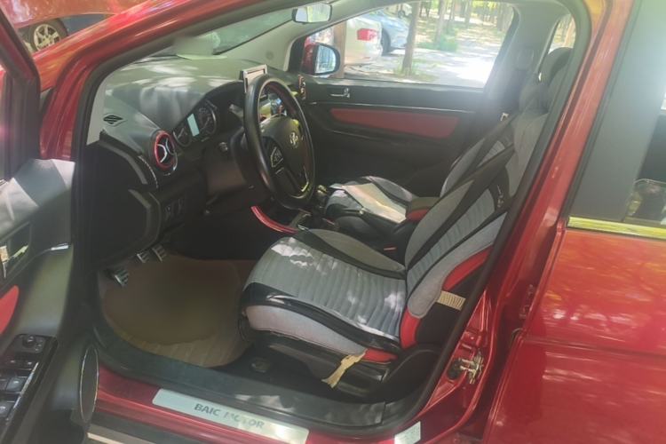 Used BAIC Senova X25 2015 1.5L Manual Elite Edition Left Front Seat