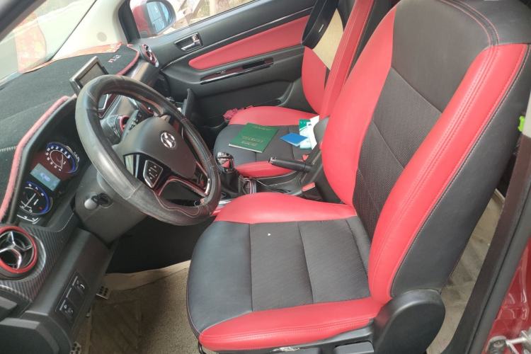 Used BAIC Senova X25 2015 1.5L Manual Elite Edition Left Front Seat