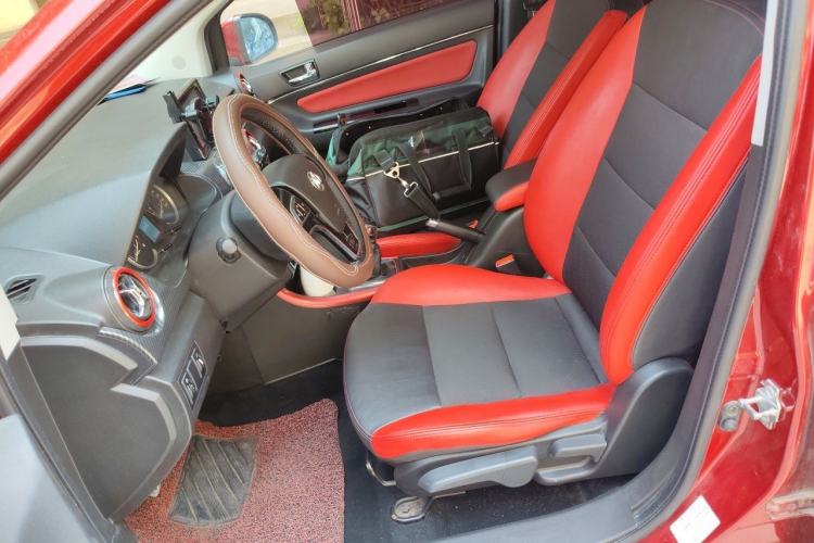 Used BAIC Senova X25 2015 1.5L Manual Elite Edition Left Front Seat