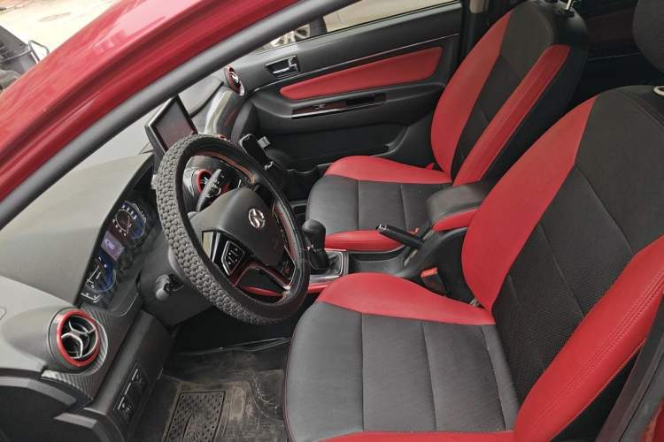 Used BAIC Senova X25 2015 1.5L Manual Elite Edition Left Front Seat