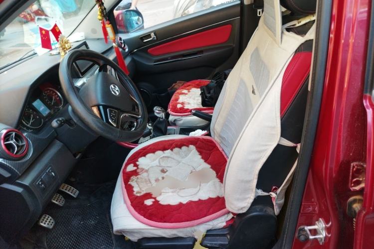 Used BAIC Senova X25 2015 1.5L Manual Elite Edition Left Front Seat