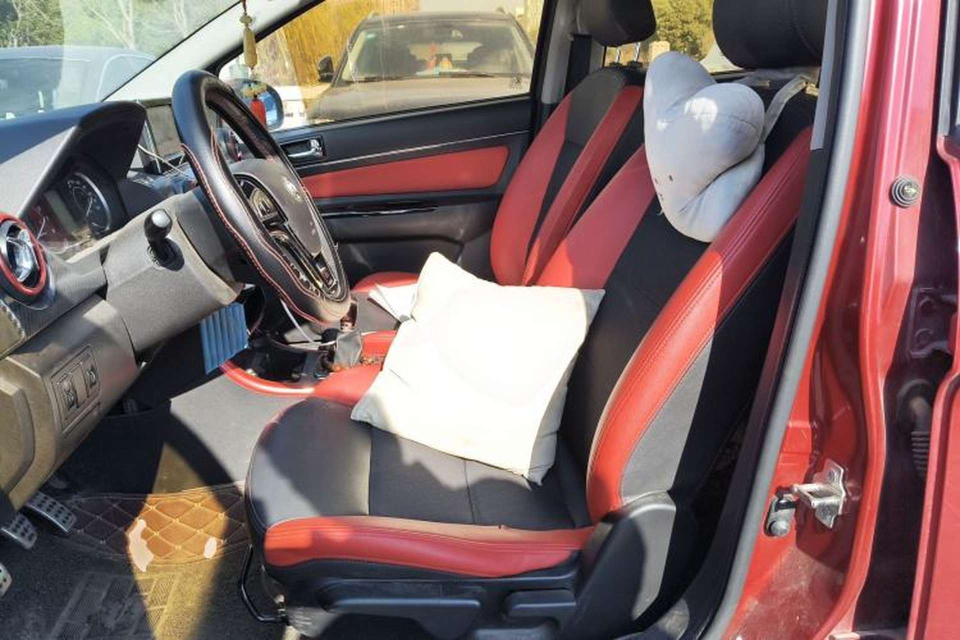 Used BAIC Senova X25 2015 1.5L Manual Elite Edition Left Front Seat