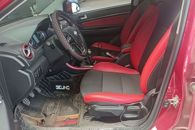 Used BAIC Senova X25 2015 1.5L Manual Elite Edition Left Front Seat