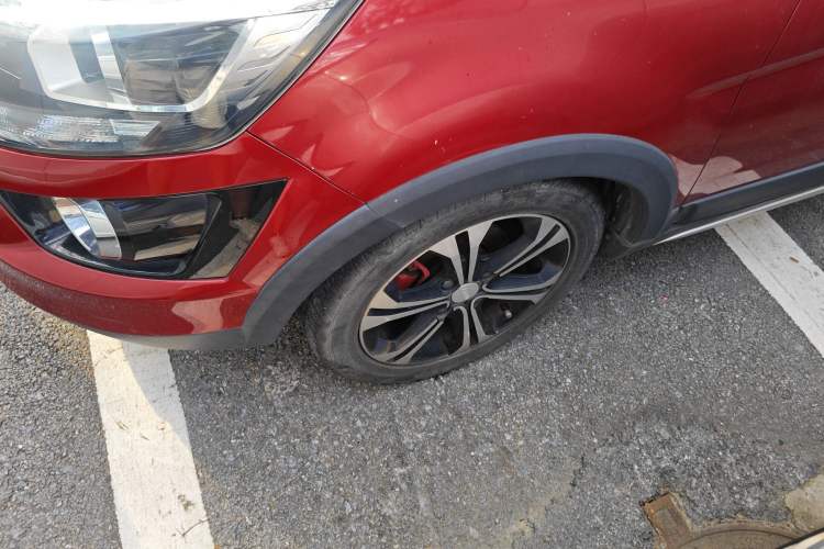 Used BAIC Senova X25 2015 1.5L Manual Elite Edition Left Front Wheel Hub