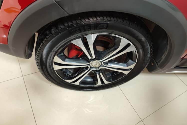Used BAIC Senova X25 2015 1.5L Manual Elite Edition Left Front Wheel Hub