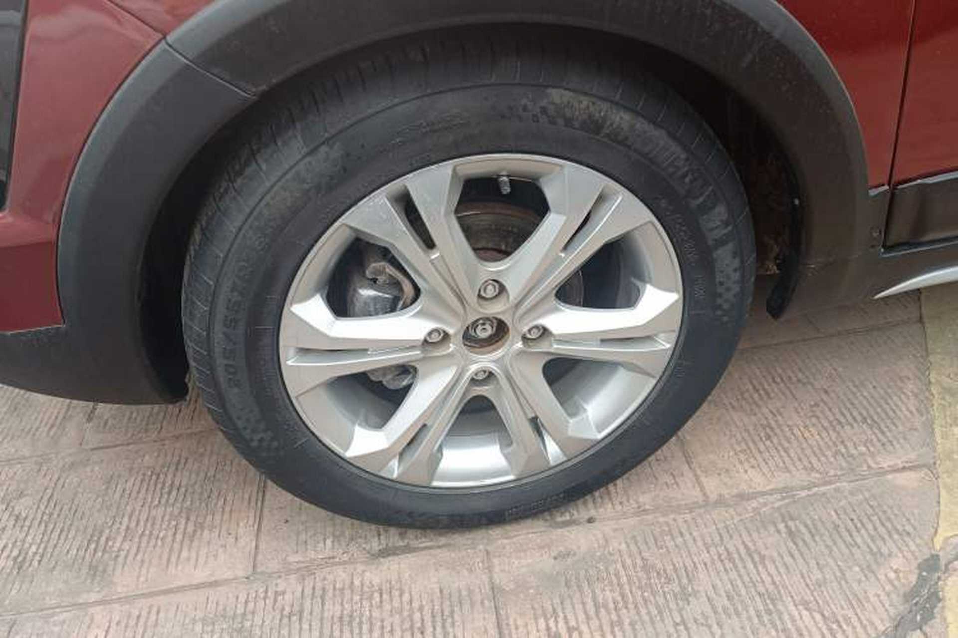 Used BAIC Senova X25 2015 1.5L manual Comfort trim level Left Front Wheel Hub