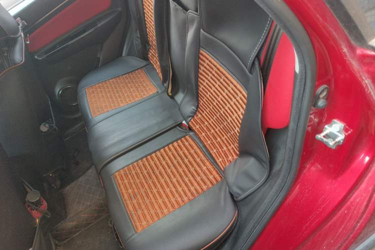 Used BAIC Senova X25 2015 1.5L manual Comfort trim level Left Rear Seat