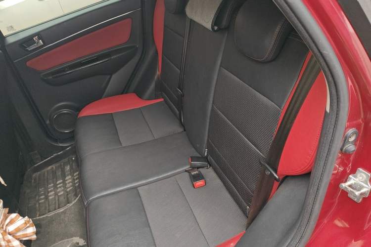 Used BAIC Senova X25 2015 1.5L Manual Elite Edition Left Rear Seat