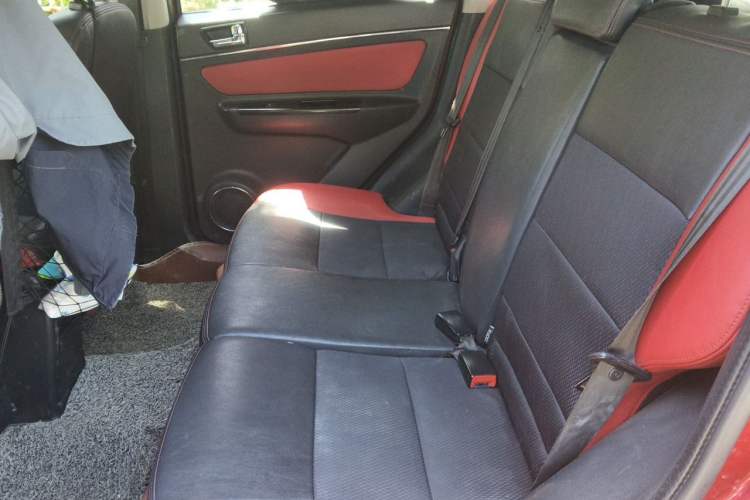Used BAIC Senova X25 2015 1.5L Manual Elite Edition Left Rear Seat
