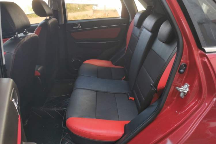 Used BAIC Senova X25 2015 1.5L Manual Elite Edition Left Rear Seat