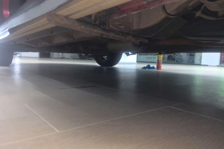 Used BAIC Senova X25 2015 1.5L Automatic Elite Model Left Side Sill