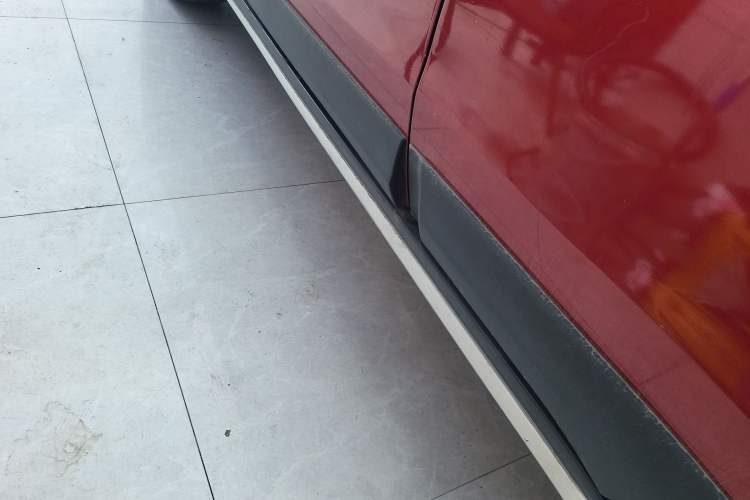Used BAIC Senova X25 2015 1.5L Manual Elite Edition Left Side Sill