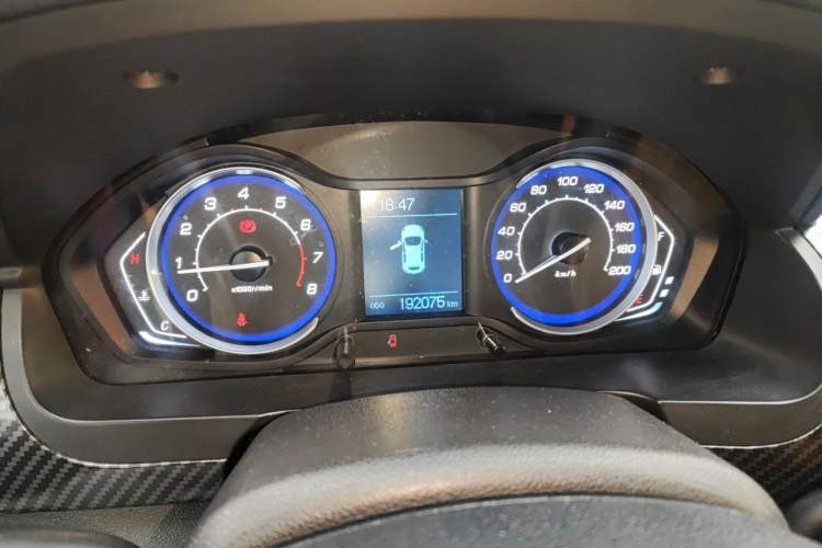 Used BAIC Senova X25 2015 1.5L Manual Elite Edition Odometer Close Up