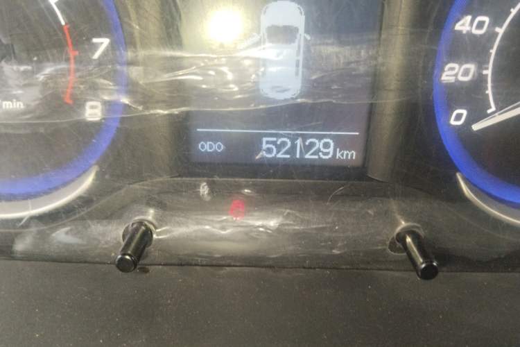 Used BAIC Senova X25 2015 1.5L Manual Elite Edition Odometer Close Up