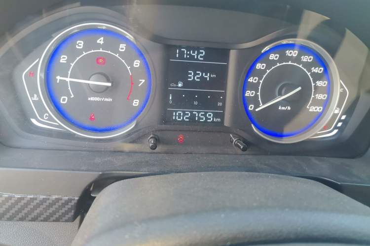 Used BAIC Senova X25 2015 1.5L manual Comfort trim level Odometer Close Up