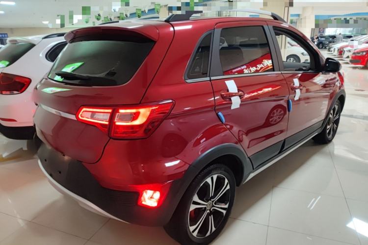Used BAIC Senova X25 2015 1.5L Manual Elite Edition Rear Right 45 Deg