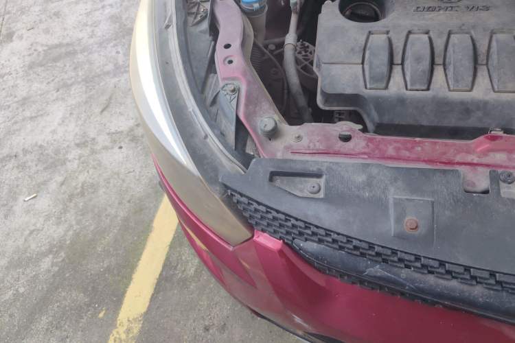 Used BAIC Senova X25 2015 1.5L Manual Elite Edition Right Front Headlight