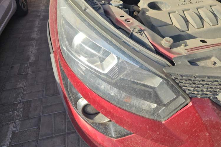Used BAIC Senova X25 2015 1.5L Manual Elite Edition Right Front Headlight