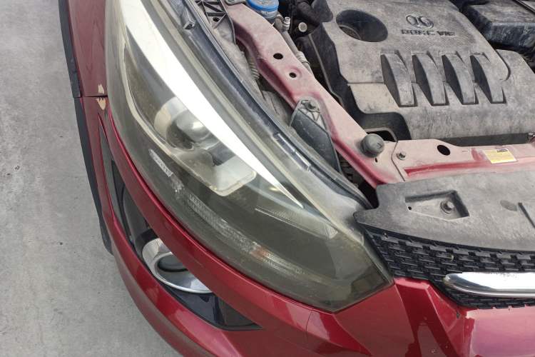 Used BAIC Senova X25 2015 1.5L Automatic Elite Model Right Front Headlight