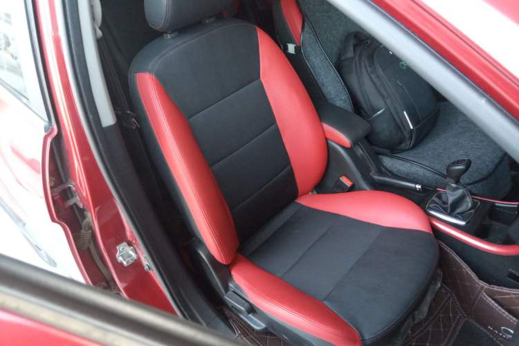 Used BAIC Senova X25 2015 1.5L Manual Elite Edition Right Front Seat