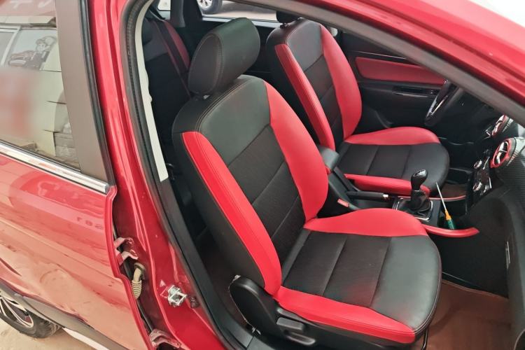 Used BAIC Senova X25 2015 1.5L Manual Elite Edition Right Front Seat