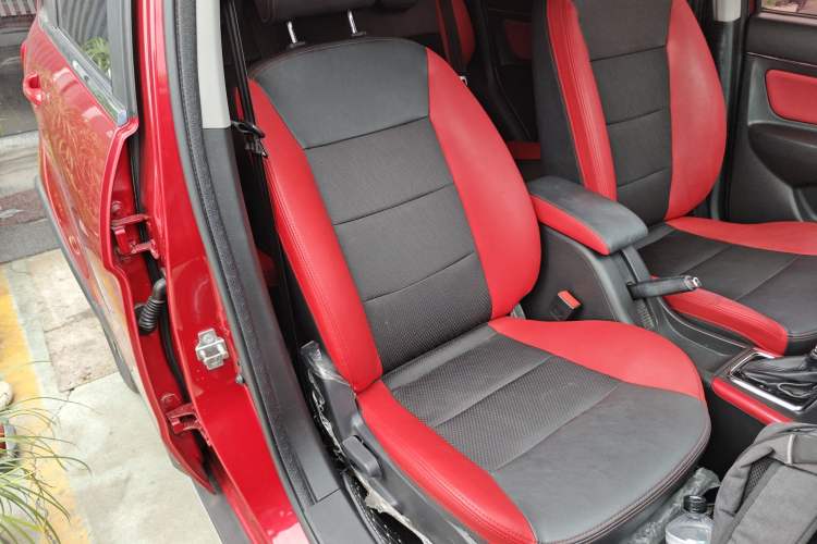 Used BAIC Senova X25 2015 1.5L Automatic Elite Model Right Front Seat