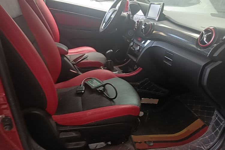 Used BAIC Senova X25 2015 1.5L Manual Elite Edition Right Front Seat