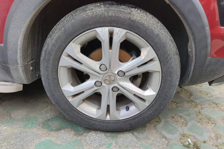 Used BAIC Senova X25 2015 1.5L manual Comfort trim level Right Front Wheel Hub