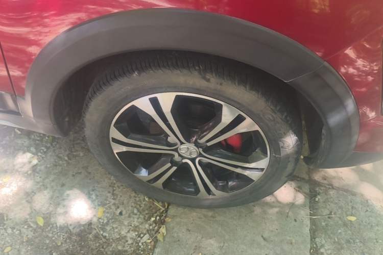 Used BAIC Senova X25 2015 1.5L Manual Elite Edition Right Front Wheel Hub